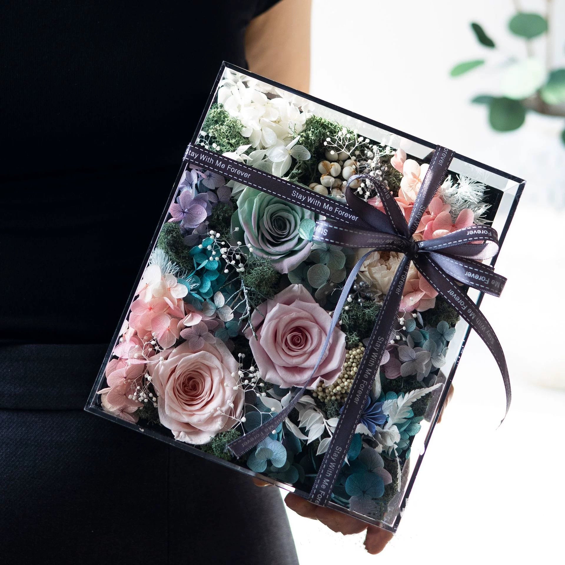 Handmade preserved flower acrylic flower box by Florettely