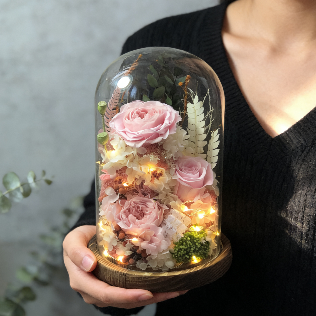 Handmade preserved flower glass dome gift by Florettely