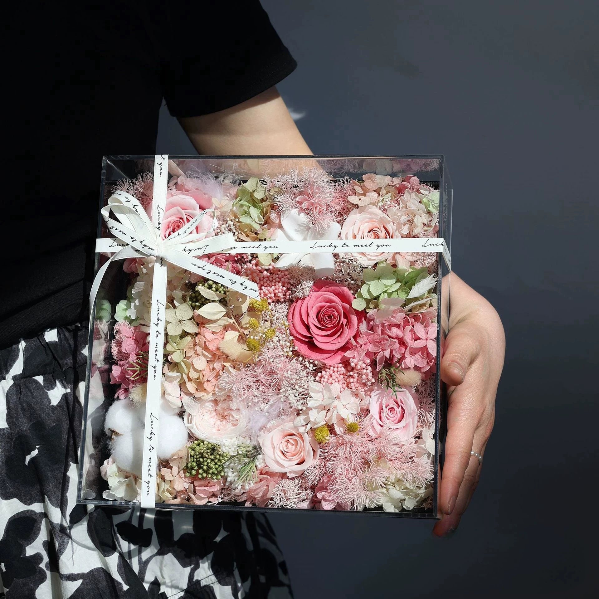 Handmade preserved flower acrylic flower box by Florettely