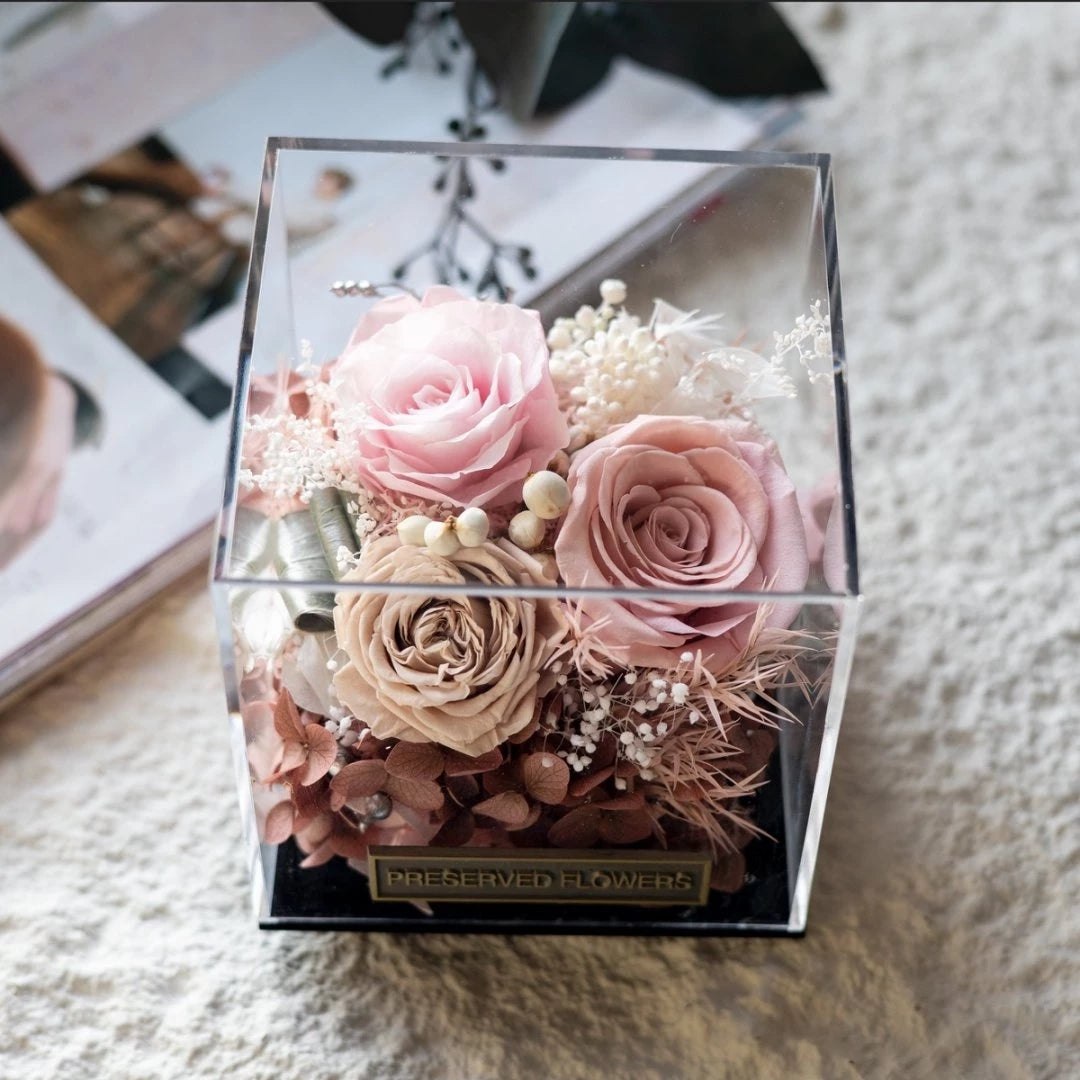 Handmade preserved flower acrylic flower box by Florettely