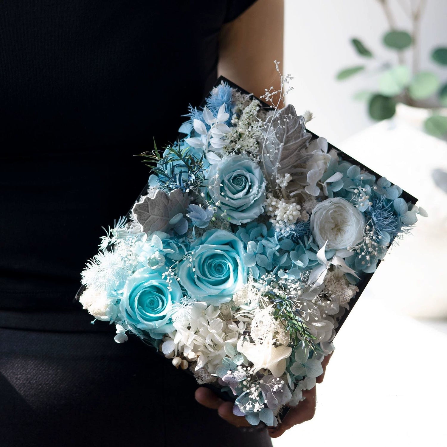 Handmade preserved flower acrylic flower box by Florettely