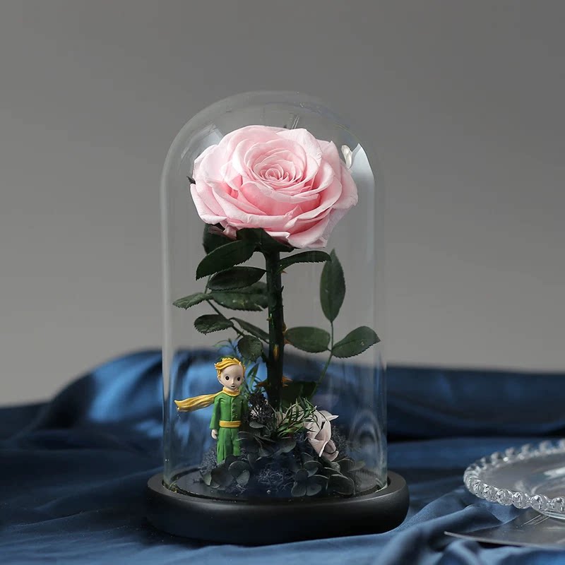 Handmade preserved flower themed glass dome by Florettely