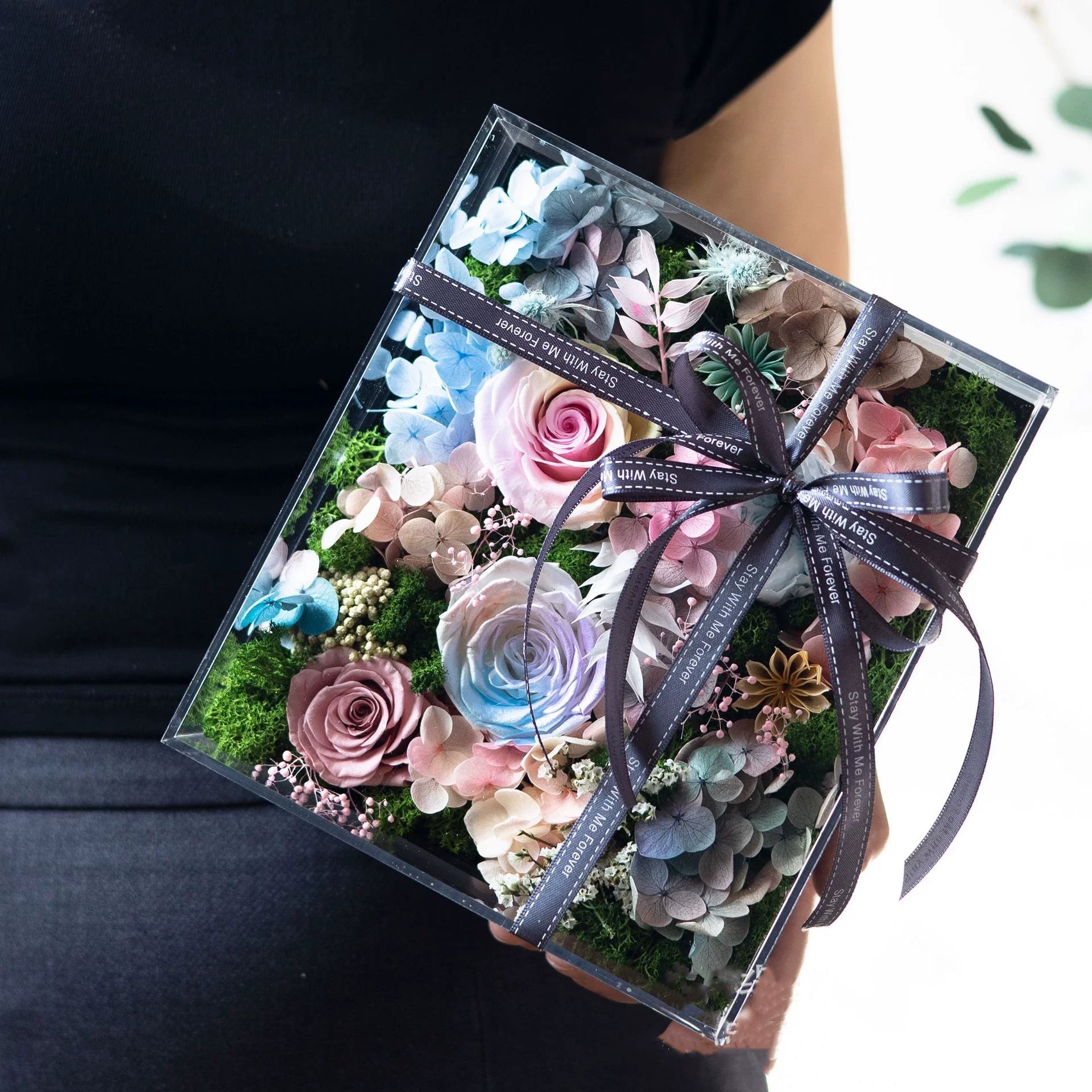 Handmade preserved flower acrylic flower box by Florettely