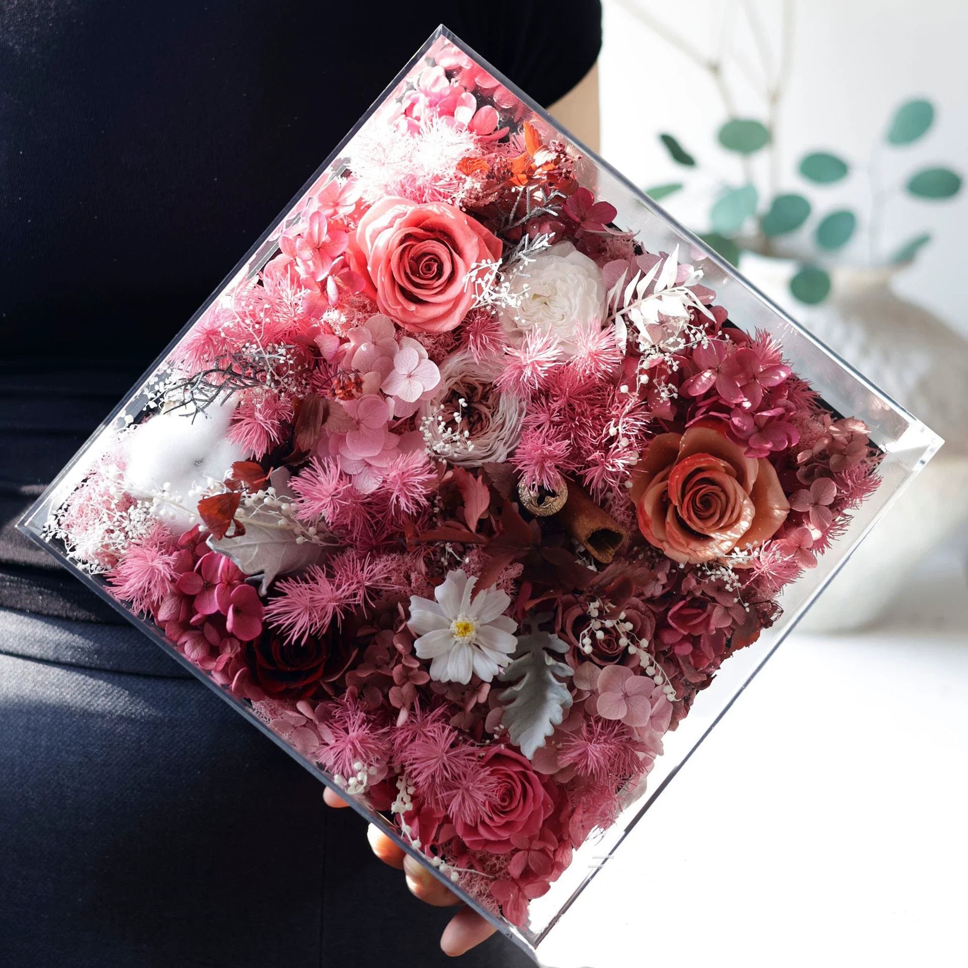 Handmade preserved flower acrylic flower box by Florettely