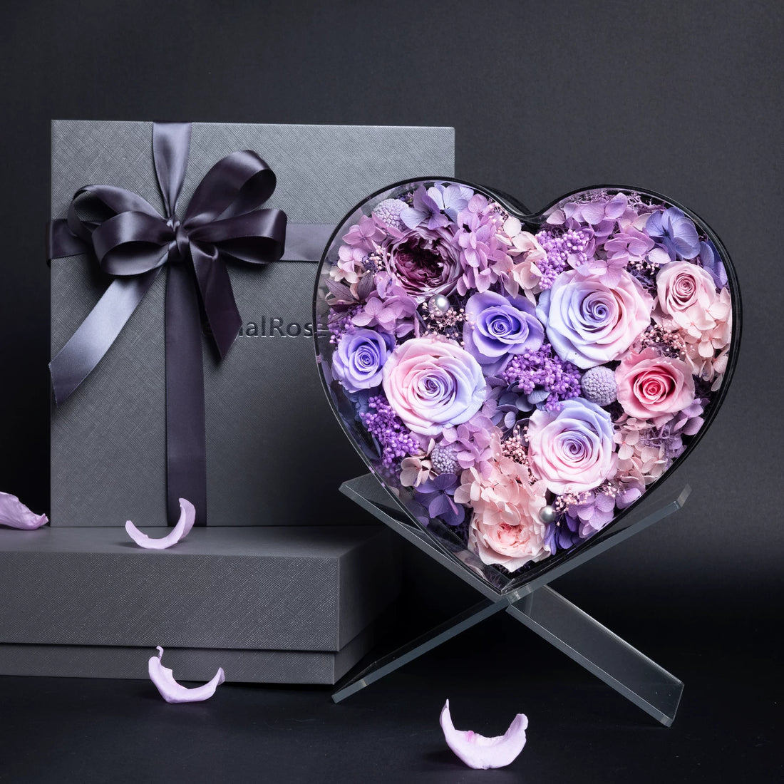 Handmade preserved flower leather gift box by Florettely