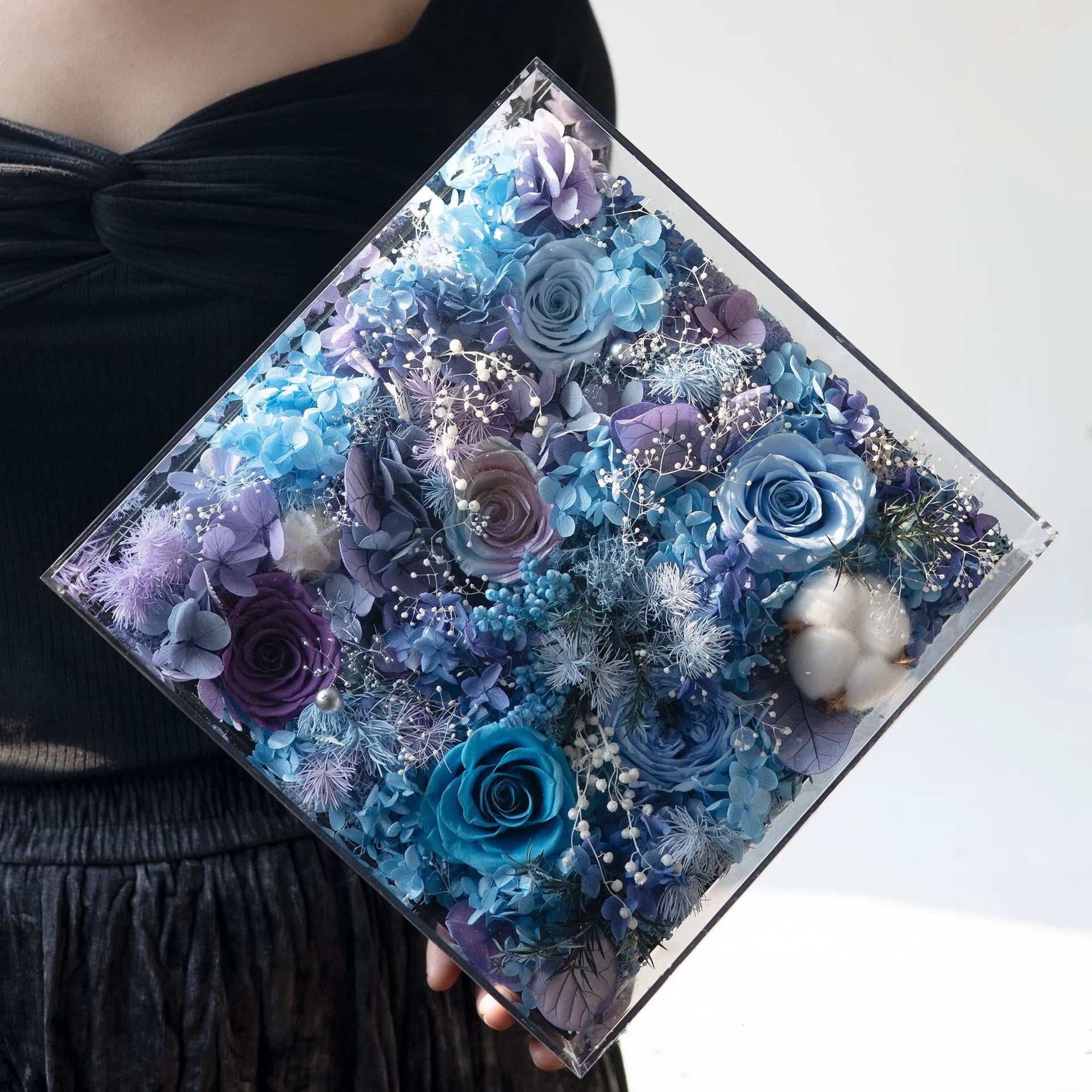 Handmade preserved flower acrylic flower box by Florettely
