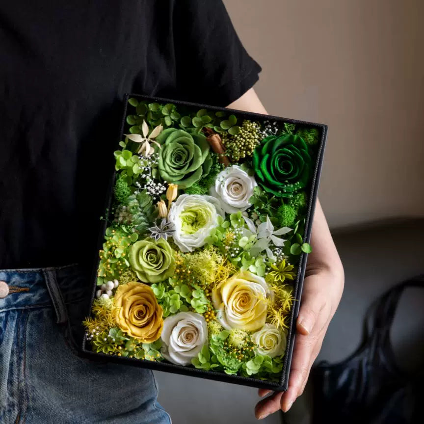 Handmade preserved flower leather gift box by Florettely