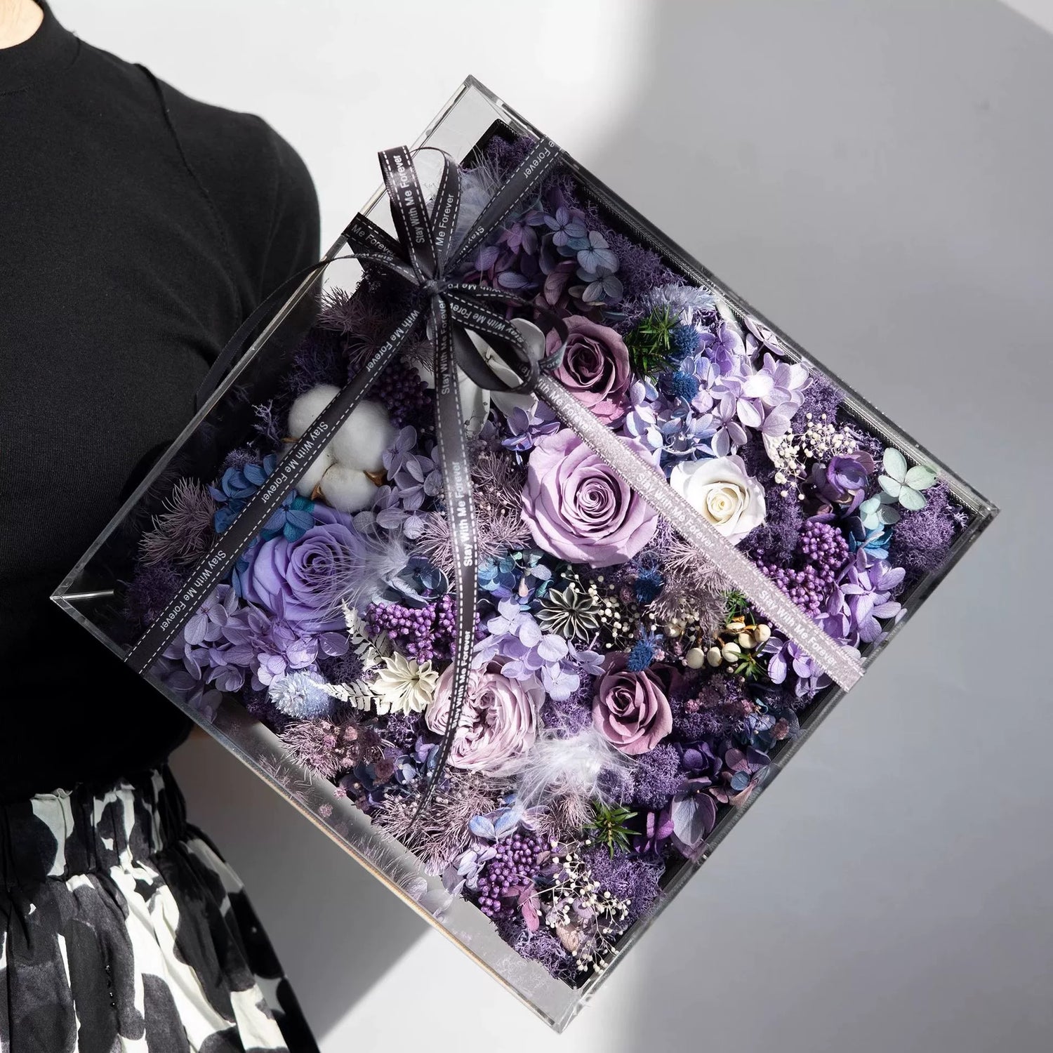 Handmade preserved flower acrylic flower box by Florettely