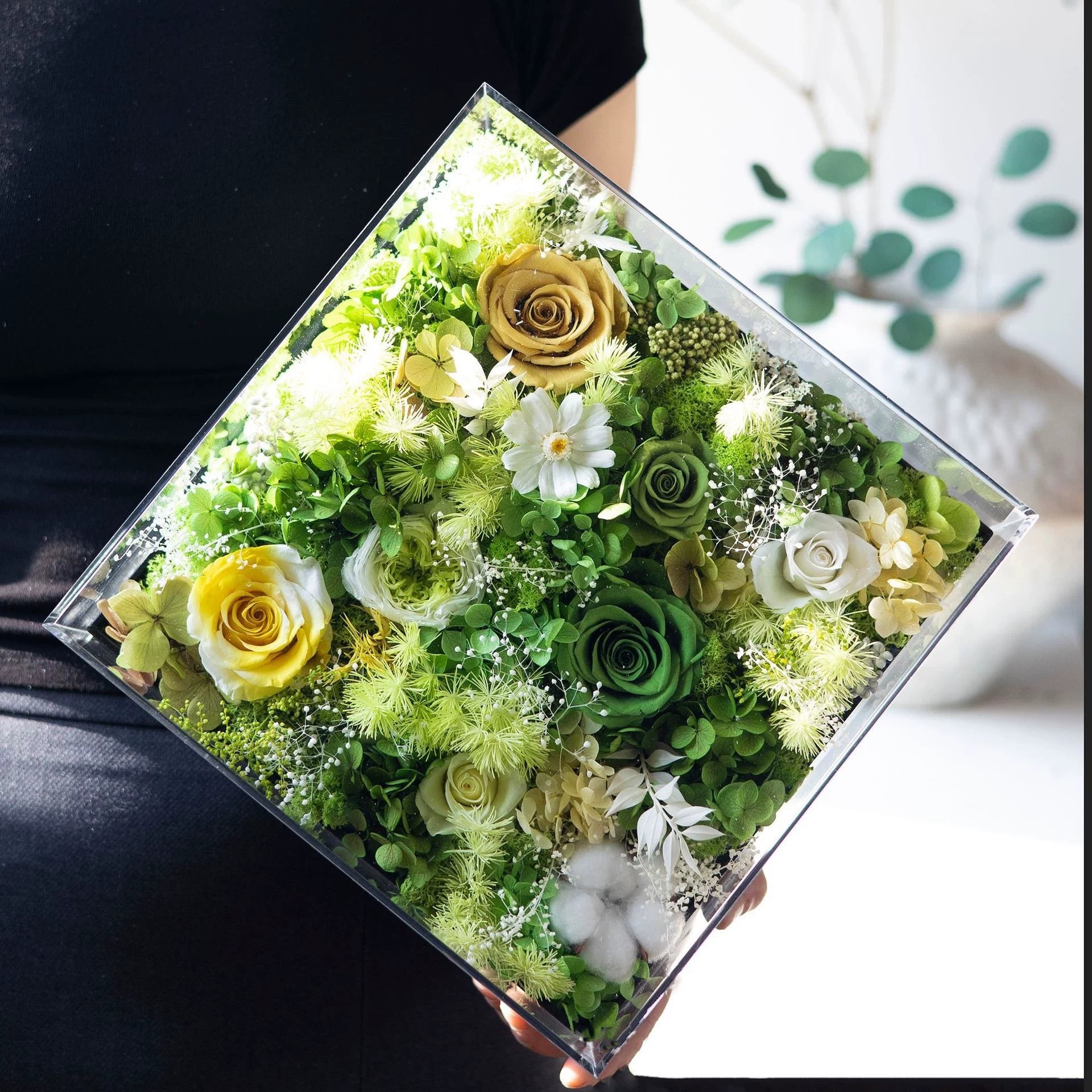 Handmade preserved flower acrylic flower box by Florettely