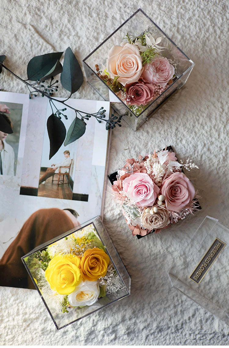 Handmade preserved flower acrylic flower box by Florettely
